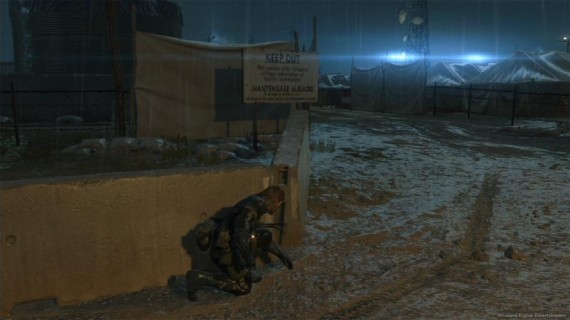mgsv_ground_zeroes_crouch