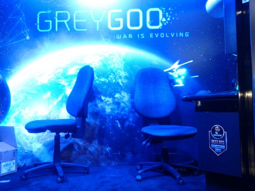 greygoo_award_gamescom2014