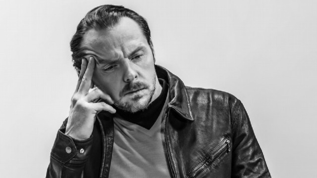 kill-me-three-times-header-pegg